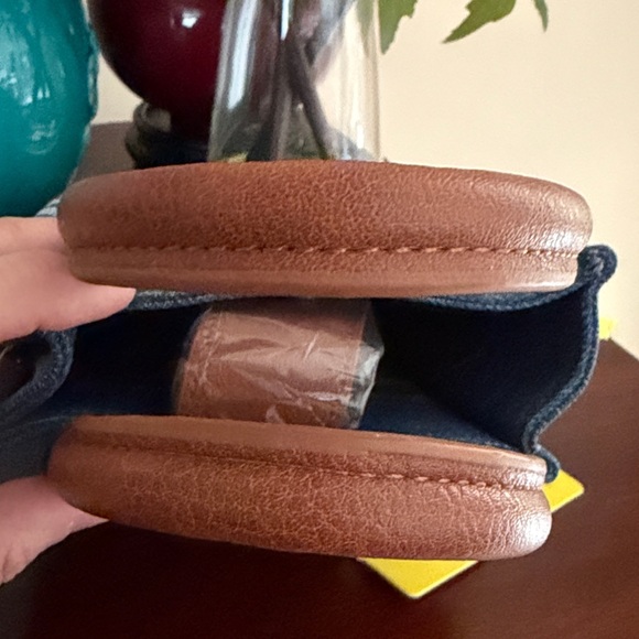 NWT Wrangler Ladies Laser Cut Print Denim Square Mini Crossbody - Picture 8 of 11